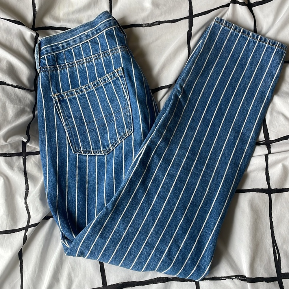 American Eagle Striped Mom Jeans Blue and white pants high waisted